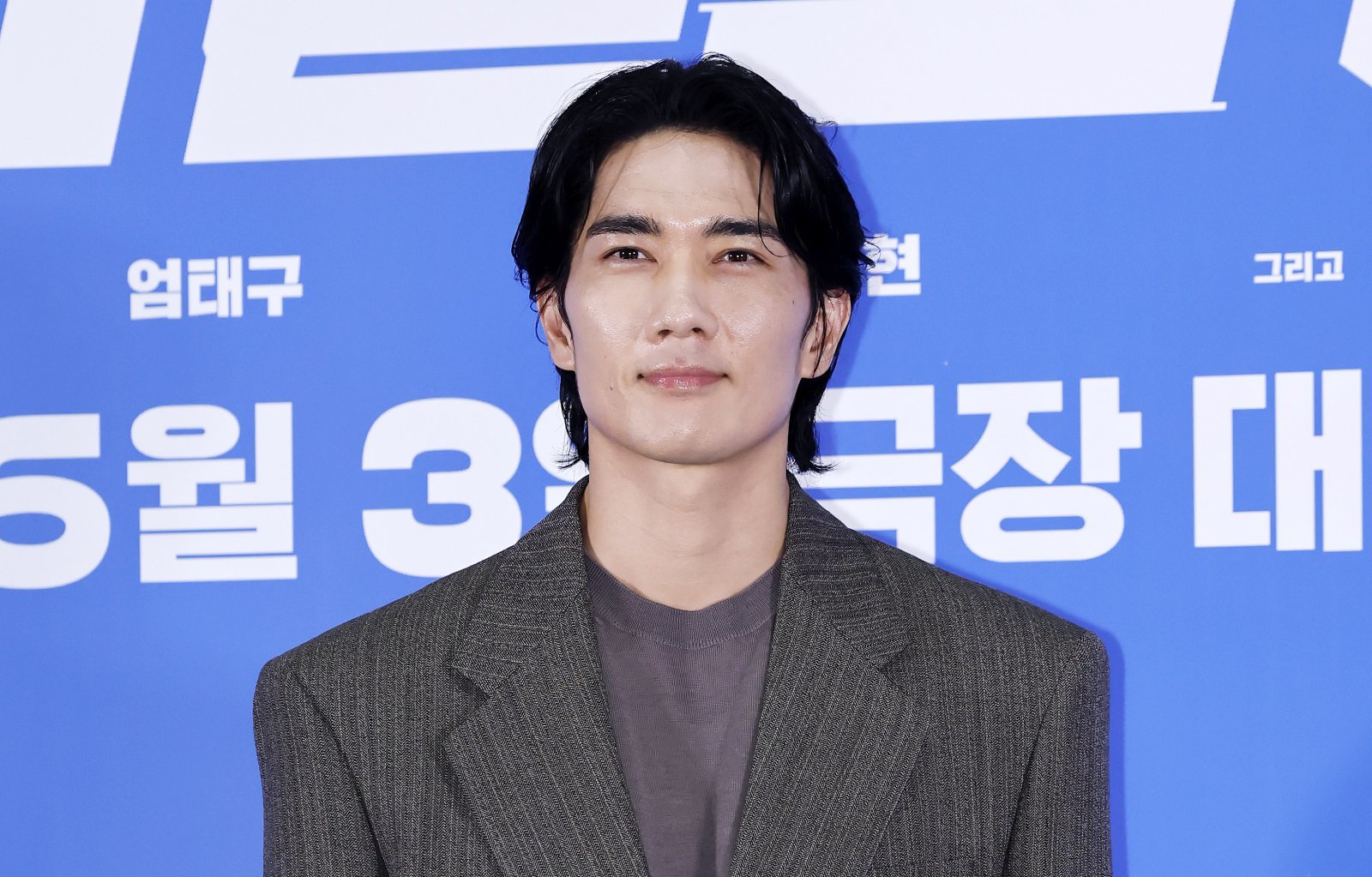 [서울=뉴시스] 김혜진 기자 = 배우 엄태구가 18일 오후 서울 송파구 롯데시네마 월드타워에서 열린 영화 ‘와일드씽’ 언론시사회에서 포즈를 취하고 있다.  2026.05.18. jini@newsis.com