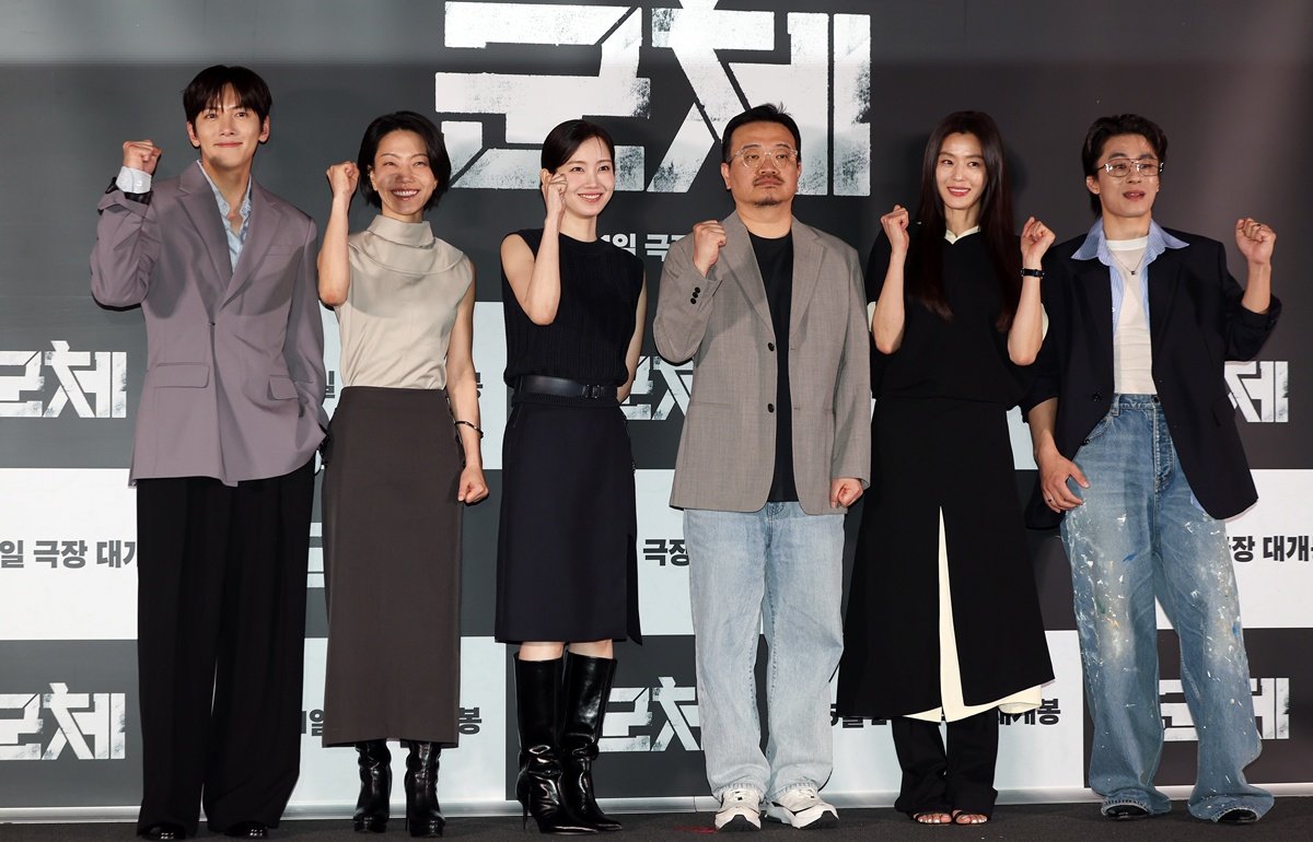 ‘군체’ 전지현→구교환, 칸 찍고 온 K좀비의 진화 (종합)[DA현장]
