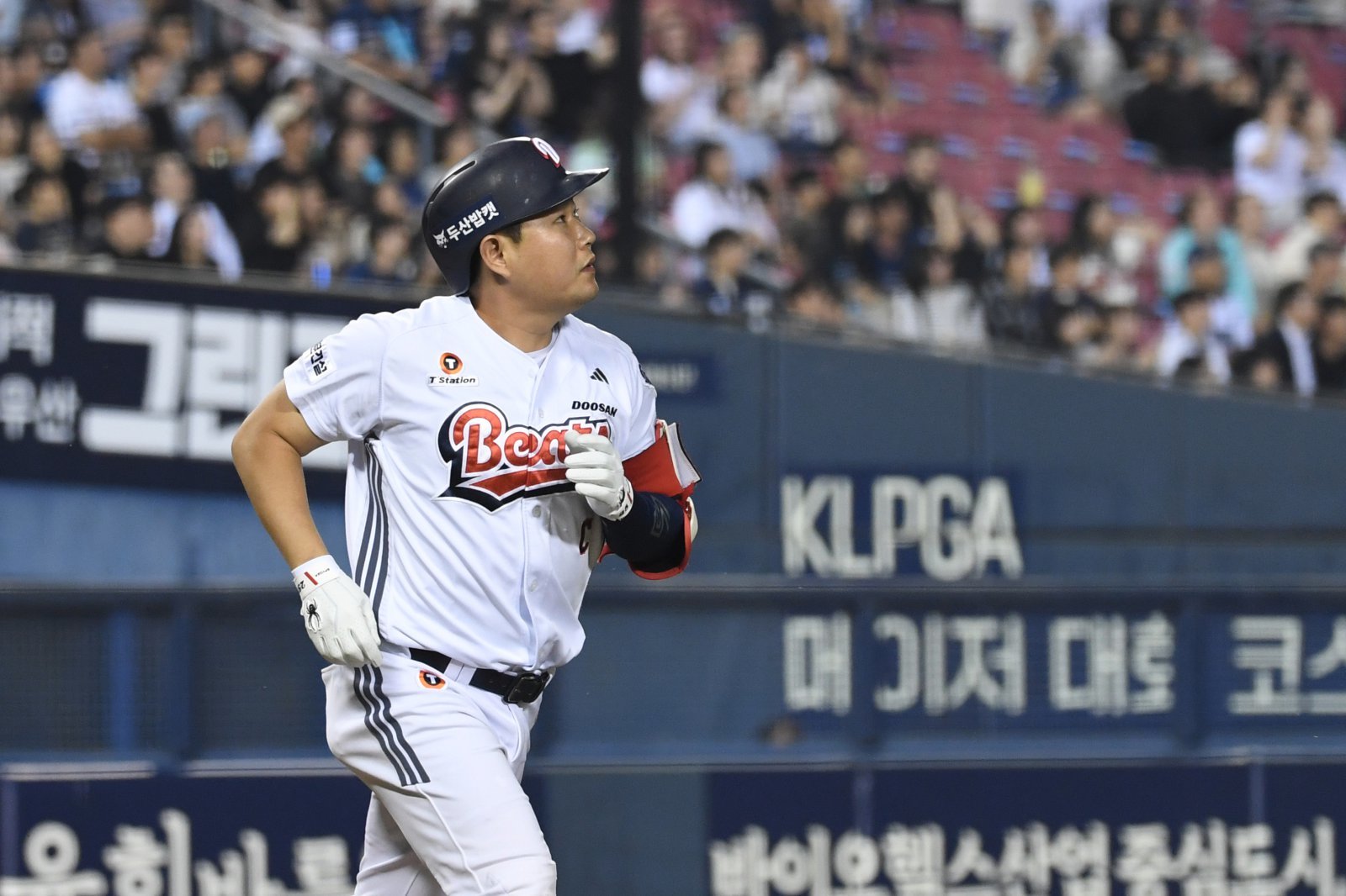 19일 잠실 NC전서 역대 KBO 최고령 2000안타를 달성한 두산 양의지는 지금에 만족하지 않고 더 많은 기록을 달성하겠다고 다짐했다. 사진제공ㅣ두산 베어스