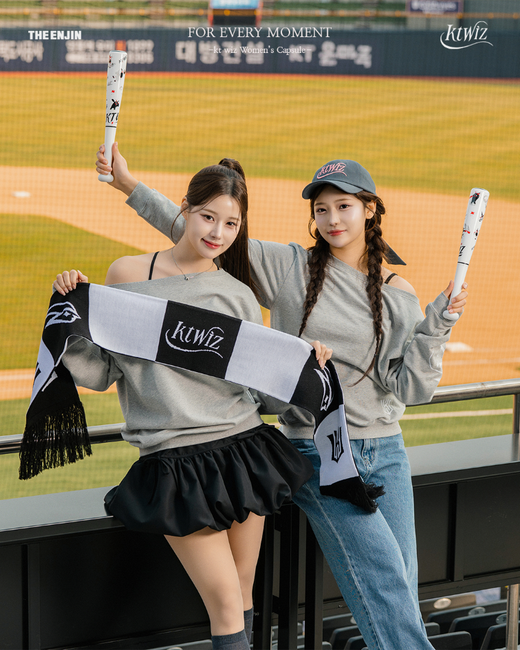 KT 위즈 ‘우먼즈 캡슐(Women’s Capsule)’을 착용한 모델들. 일상에서도 활용 가능한 패션 라인업으로 구성됐다. 사진제공|㈜더엔진