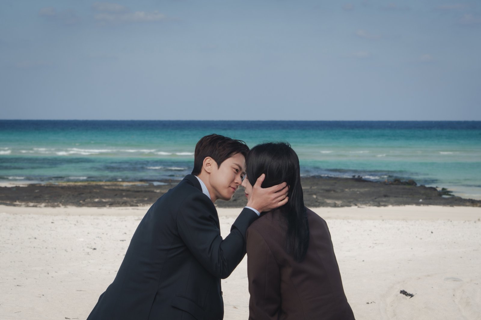 신혜선♥공명 키스…‘유부남’ 김재욱 병풍으로 재위치 (은밀한 감사)