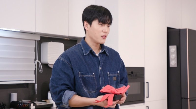 문원, ♥신지에 초고가 선물 플렉스…“변치 않는 사랑 줄 것” (편스토랑)