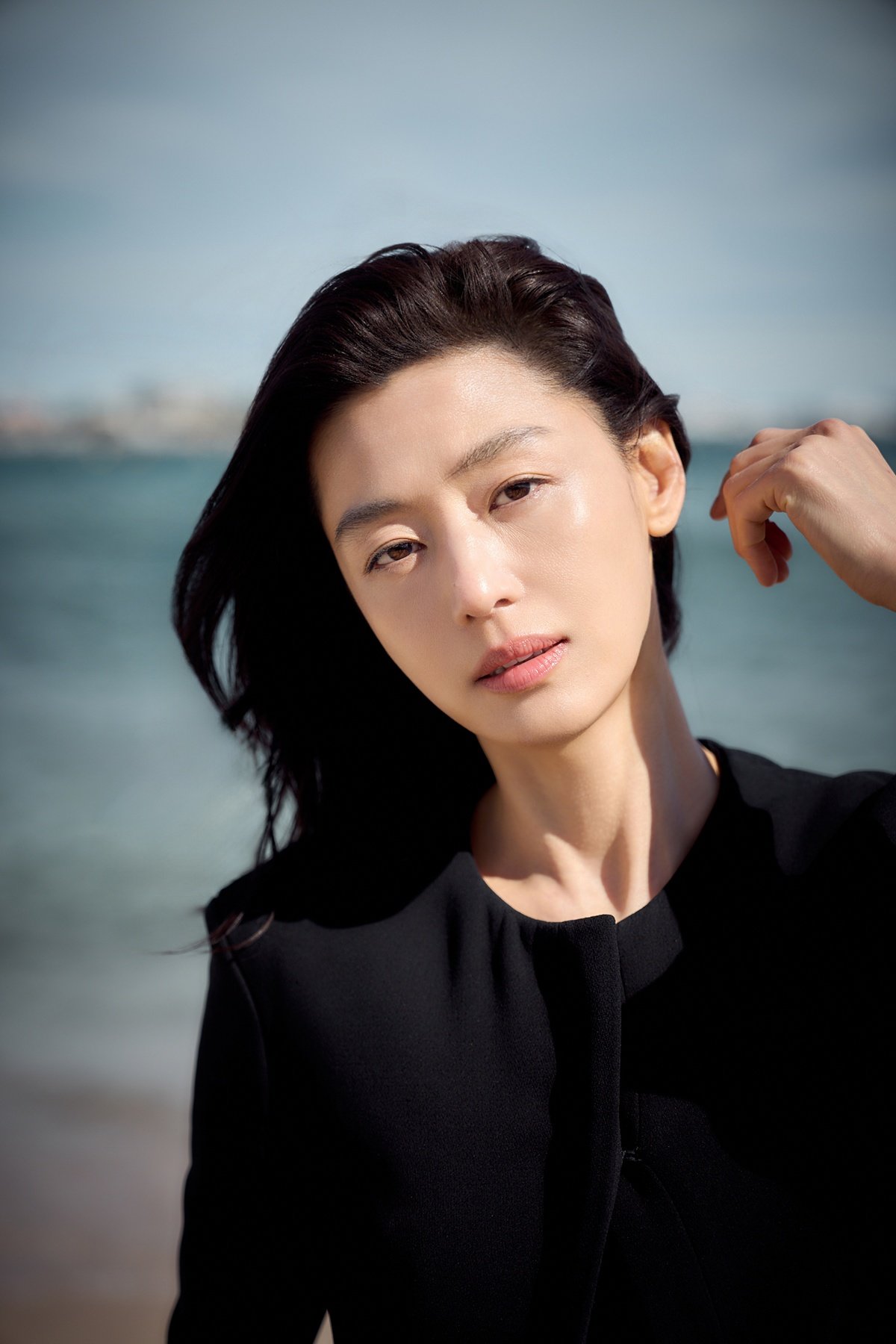 ‘군체’ 전지현 “‘영화인의 꿈’ 칸 초청…뭉클” [DA인터뷰①]