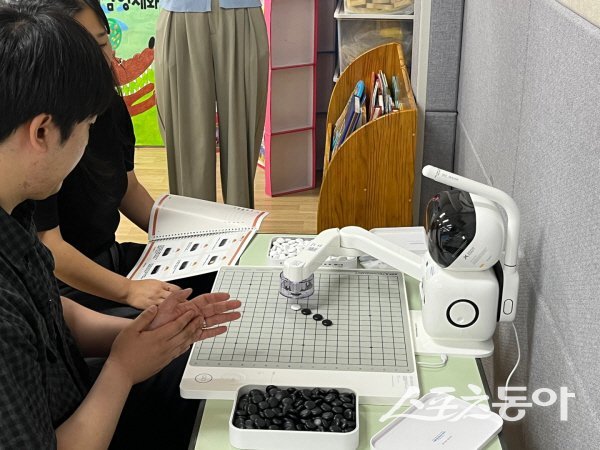 경상북도가 ‘AI 돌봄 지원 로봇 보급 시범사업’을 본격 추진한다. 사진제공 ㅣ 경상북도