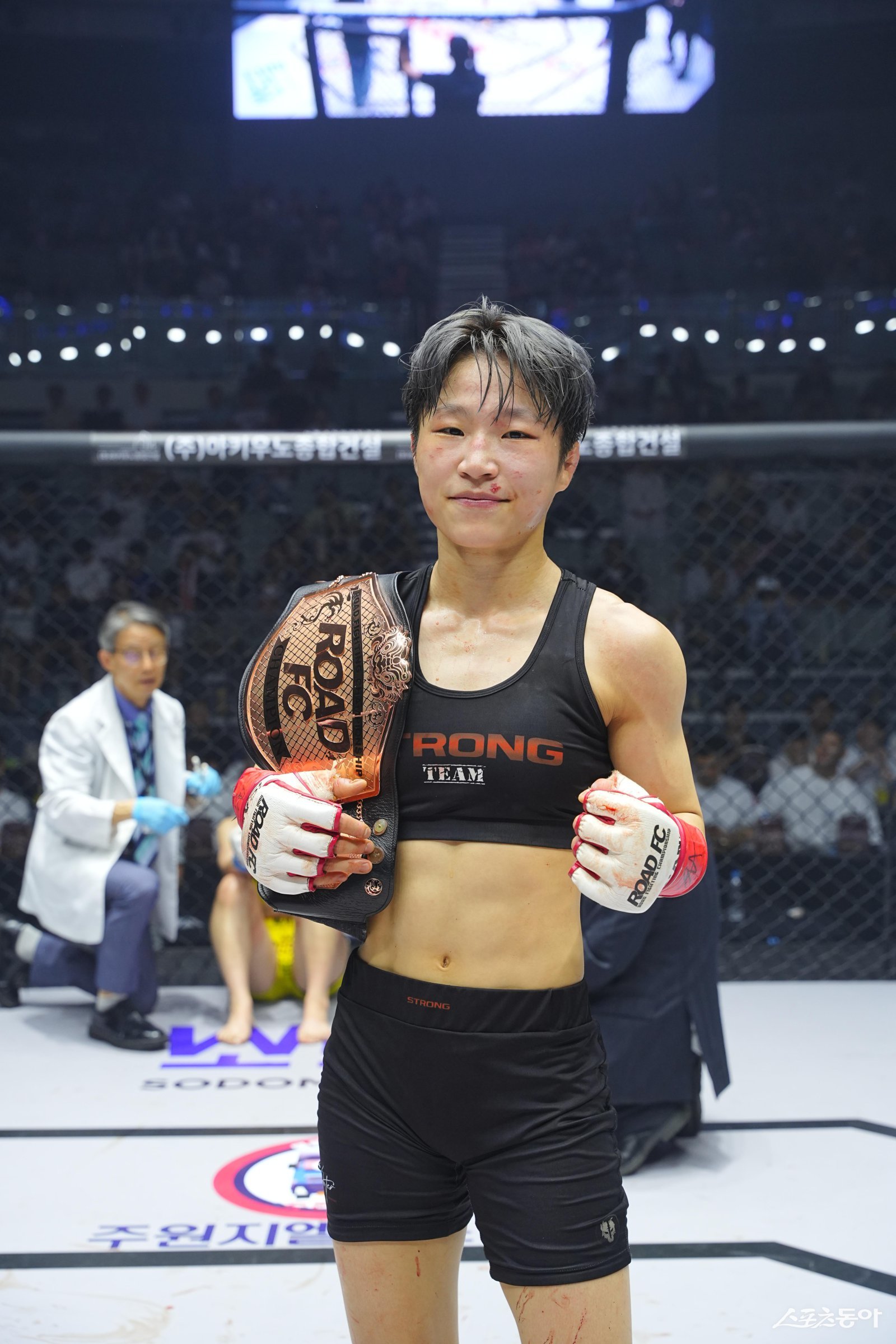 잠정 꼬리표 뗀 박정은, 로드FC 아톰급 챔피언으로…중3 파이터 윤찬희는 최연소 데뷔