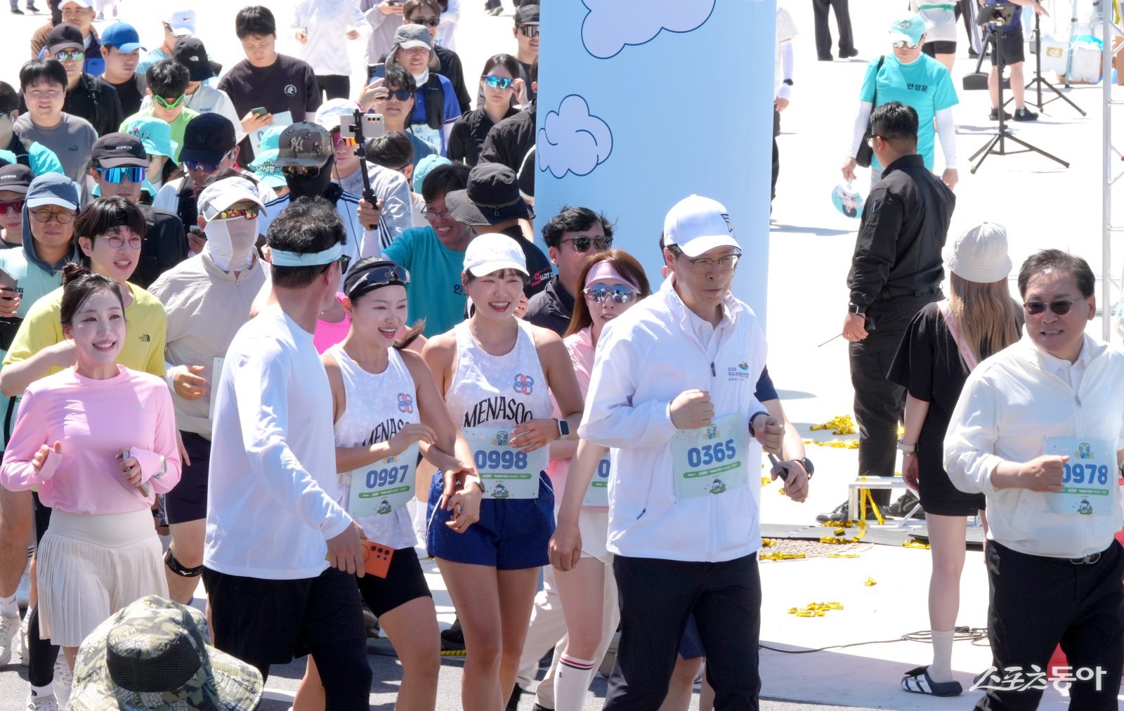 30일 여수 낭도 일원에서 열린 ‘Run for Islands(여수 기부런)’에 전국 각지에서 1천여 명의 러너와 관광객이 참가했다. 사진제공=전남도
