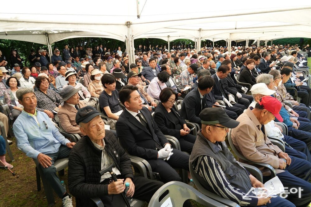 나주시는 지난 6일 남산시민공원 현충탑에서 현충일 추념식을 열고 조국의 자유와 평화를 위해 헌신한 국가유공자들의 숭고한 정신을 기렸다고 8일 밝혔다. 사진제공=나주시