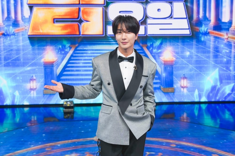 이특, ‘금타는 금요일’ 새 MC 합류…“母가 좋아하셔”