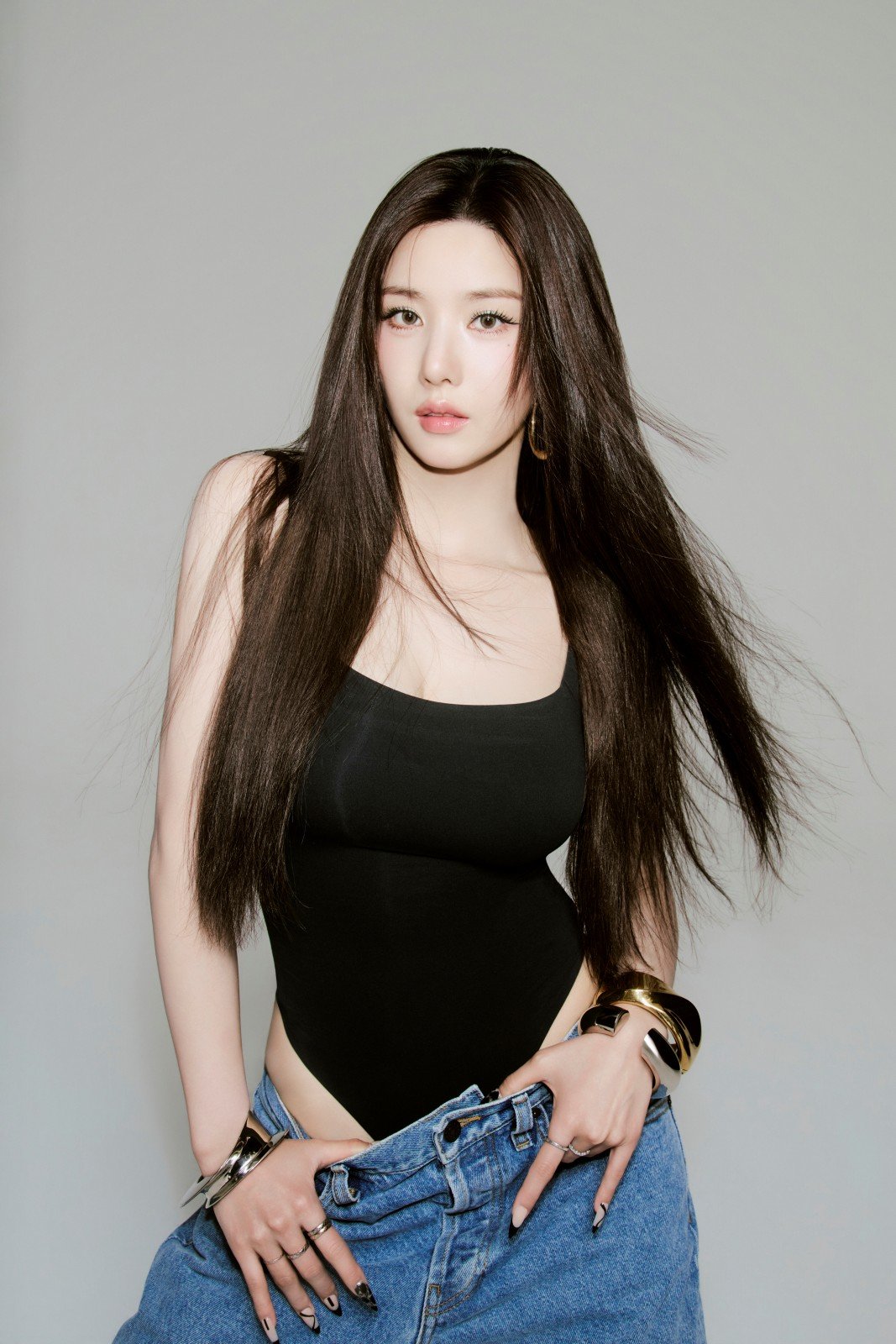 권은비, 워터밤 여신 되더니 잘 나가네~ 글로벌 활약