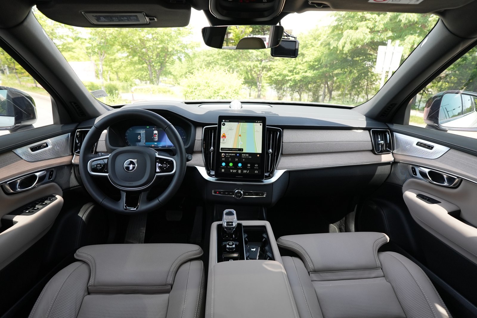 볼보 XC90 T8 울트라 인테리어. 원성열 기자 sereno@donga.com