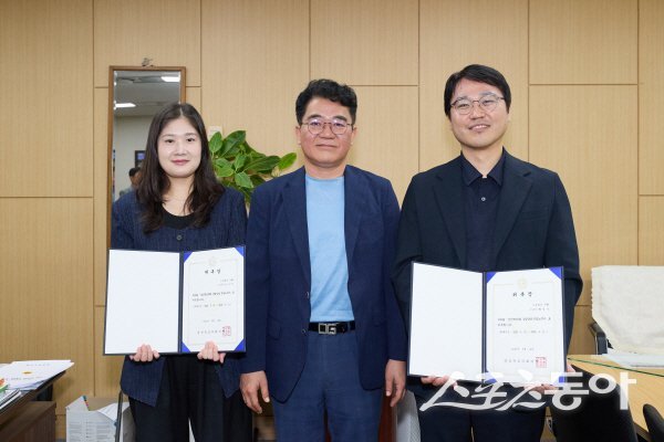 경상북도의회가 ‘갑질 예방 및 피해자 보호 노무사’ 위촉식을 하고 있다. 사진제공 ㅣ 경북도의회