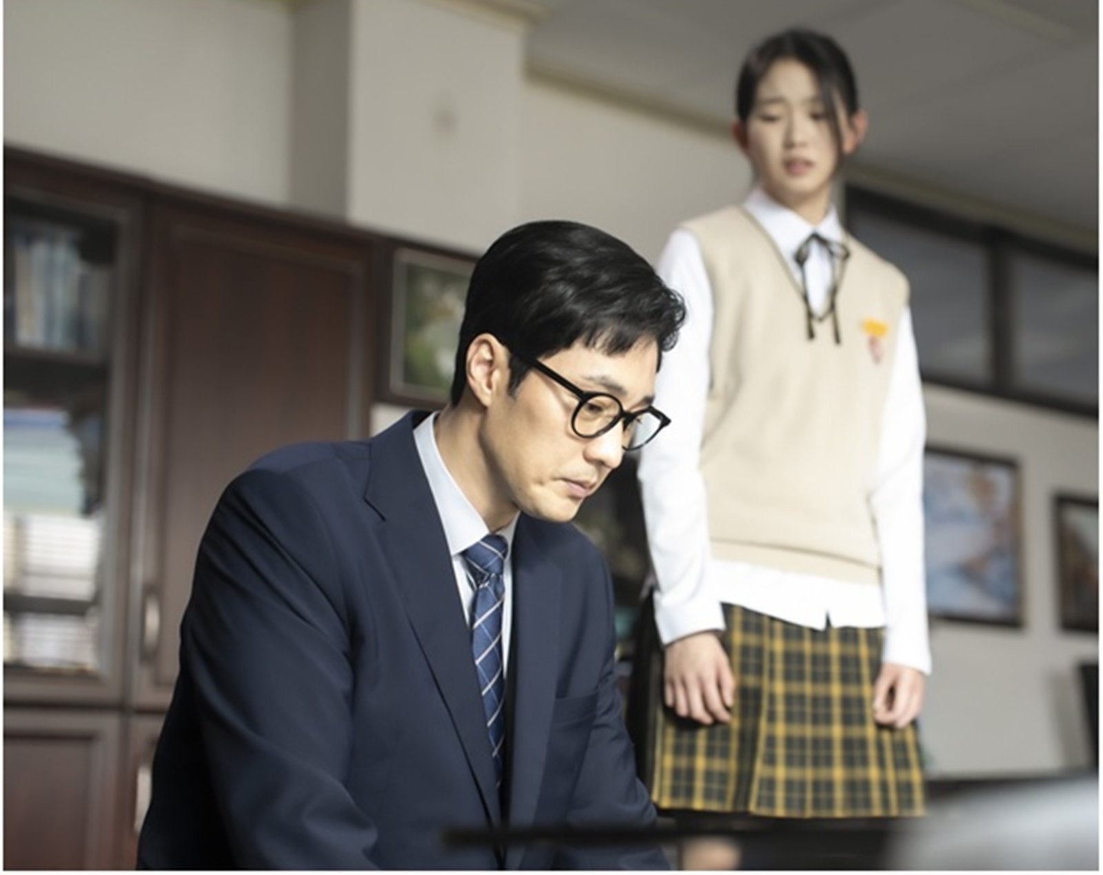 소지섭, 딸 보는 앞에서 무릎 꿇었다…주상욱과 살벌 대치 (김부장)