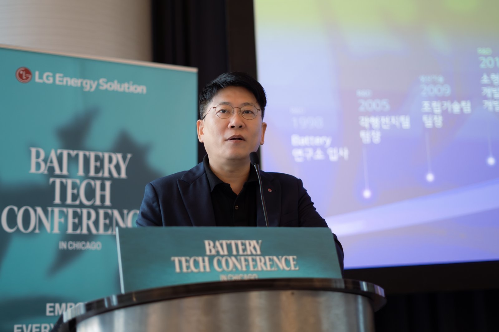 13일(현지시간) 미국 시카고에서 열린 글로벌 인재 행사 ‘BTC(Battery Tech Conference)’에서 김동명 LG에너지솔루션 사장이 CEO 세션을 주재하고 있다. 사진제공|LG에너지솔루션