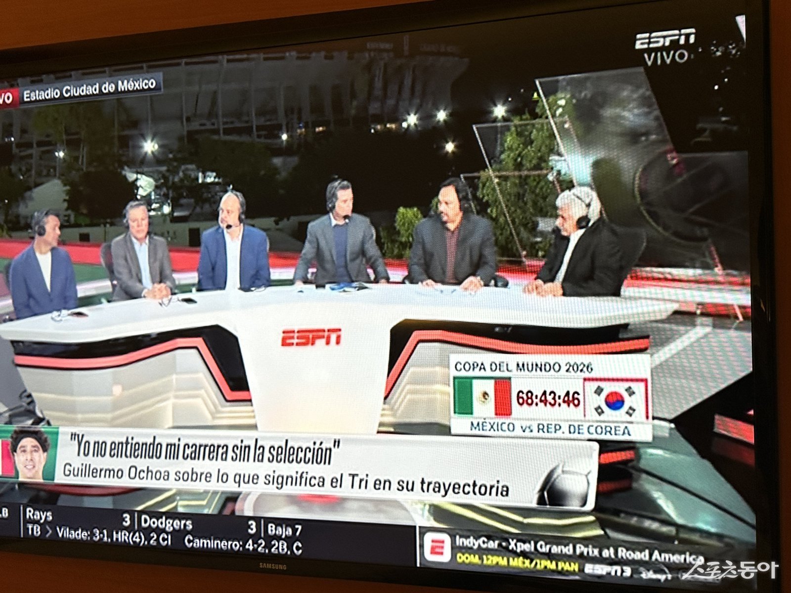 미국 스포츠 채널 ESPN의 멕시코판은 15일 저녁부터 한국전 킥오프까지 남은 시간을 초 단위로 표시하는 카운트다운을 시작했다. 과달라하라｜백현기 기자 hkbaek@donga.com