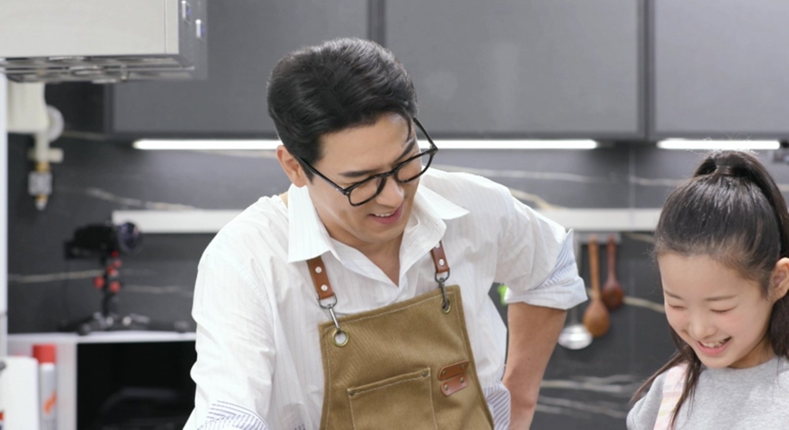 장민호, 13세 이수연 위해 호마카세 오픈…삼촌 미소 활짝 (편스토랑)
