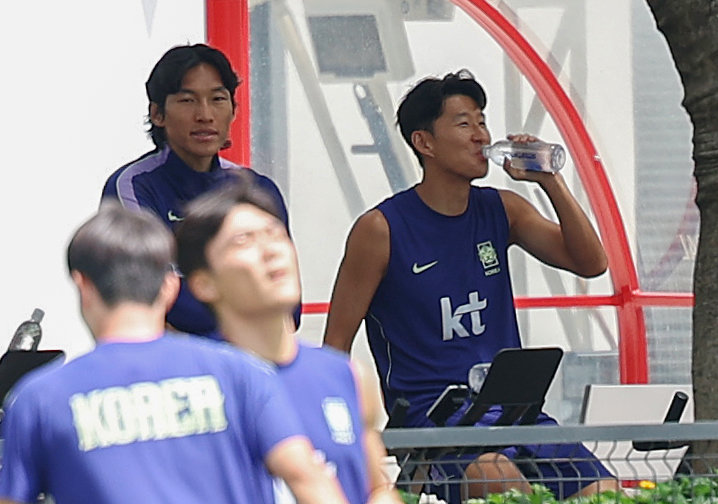 [SD 사포판 라이브] 멕시코전 패배 털고 다시 뛰는 태극전사들…밝은 분위기 속 회복훈련, 시선은 남아공전 몬테레이로