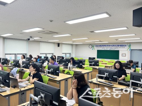 경상북도교육청이 ‘2026년 AI융합교육대학원 연계 SW·AI교육 및 디지털 역량 강화 연수’를 진행하고 있다. 사진제공 ㅣ 경상북도교육청