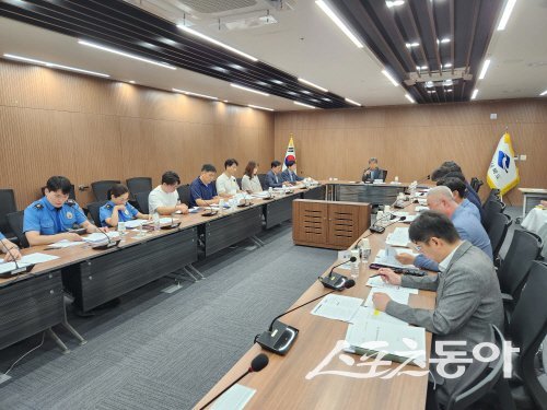 경상북도가 ‘여름철 해수욕장 안전관리 회의’를 개최하고 있다. 사진제공 ㅣ 경상북도