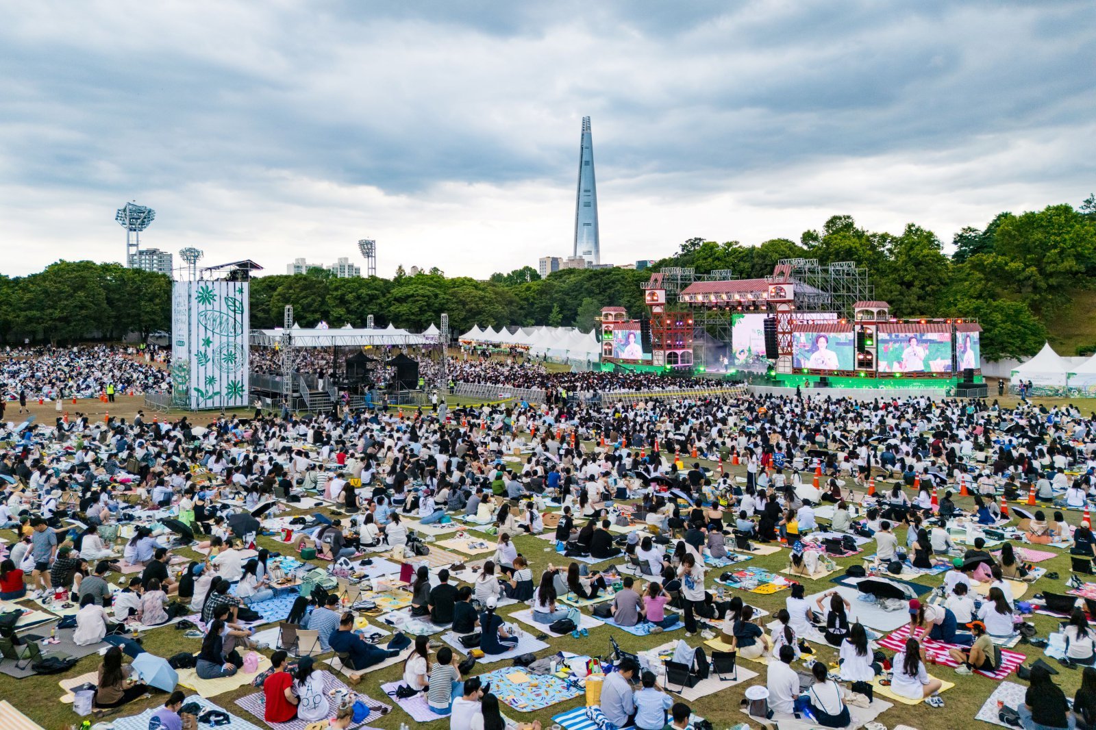 비도 변수도 막지 못한 낭만…‘서울 파크 뮤직 페스티벌 2026’ (종합)[DA리뷰]