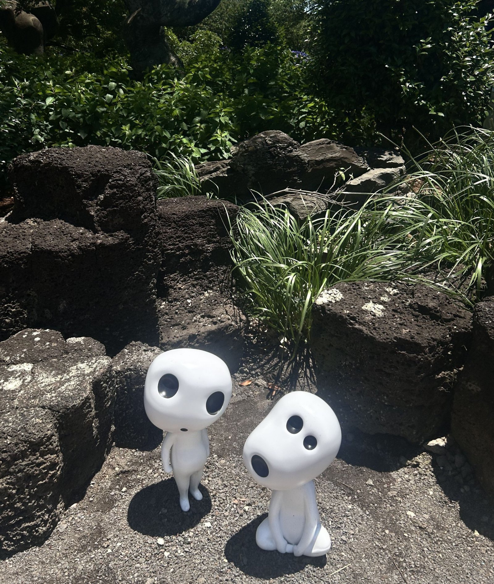  ‘스튜디오 지브리展 in Jeju’에 설치된 코다마 조형물.                사진제공 대원미디어