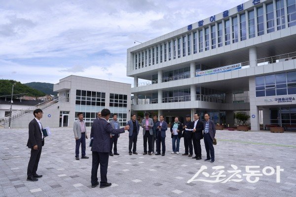 장길선 전남 구례군수 당선인 인수위원회가 주차 문제 해결을 위한 현장 확인을 하고 있다. 사진제공=구례군