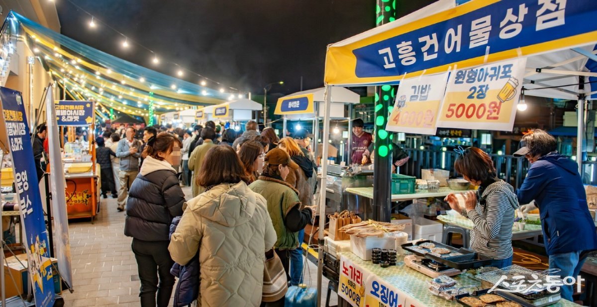 25년 ‘별별마켓’과 ‘비어락’ 행사 모습. 사진제공=고흥군