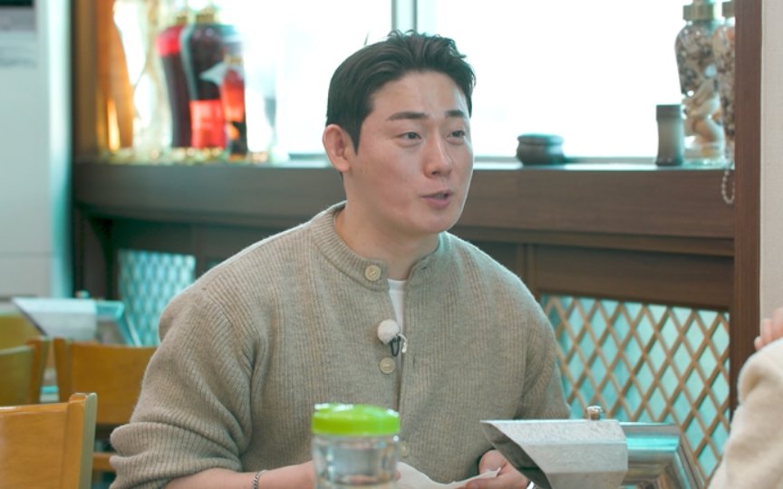 17기 영수, ‘존댓말’→‘안경’ 플러팅…여자 1호·5호 흔들었다 (나솔사계)