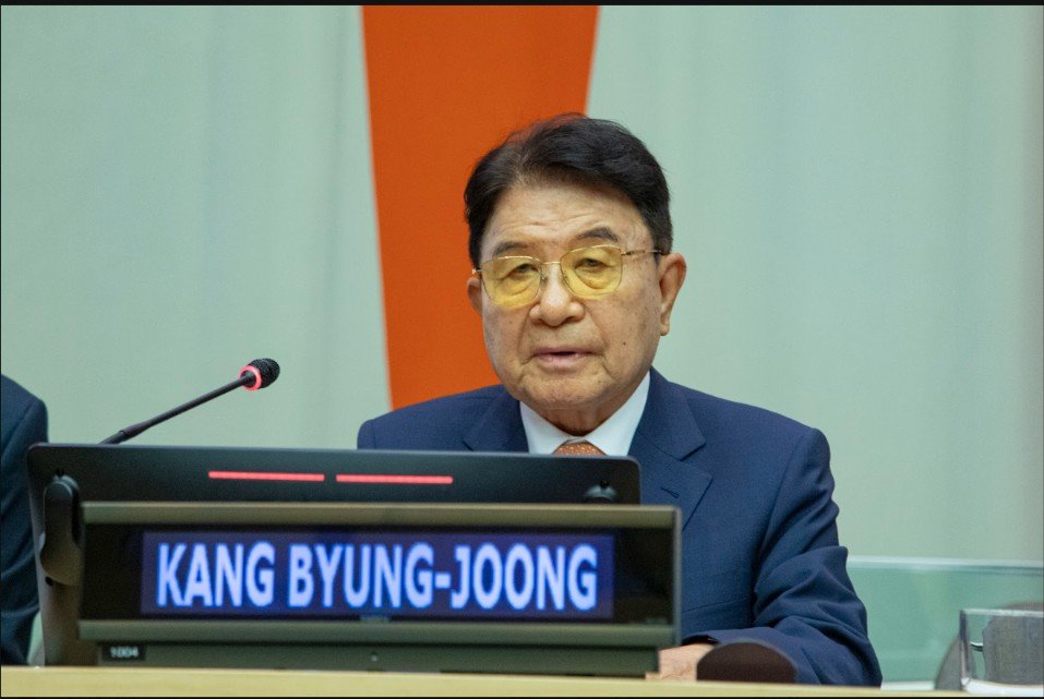 강병중 넥센그룹 회장이 26일 미국 뉴욕 유엔본부 경제사회이사회(ECOSOC) 회의장에서 개최된 ‘2026 유엔 중소기업의 날 국제포럼’에서 기조연설을 하고 있다. 사진제공|넥센타이어