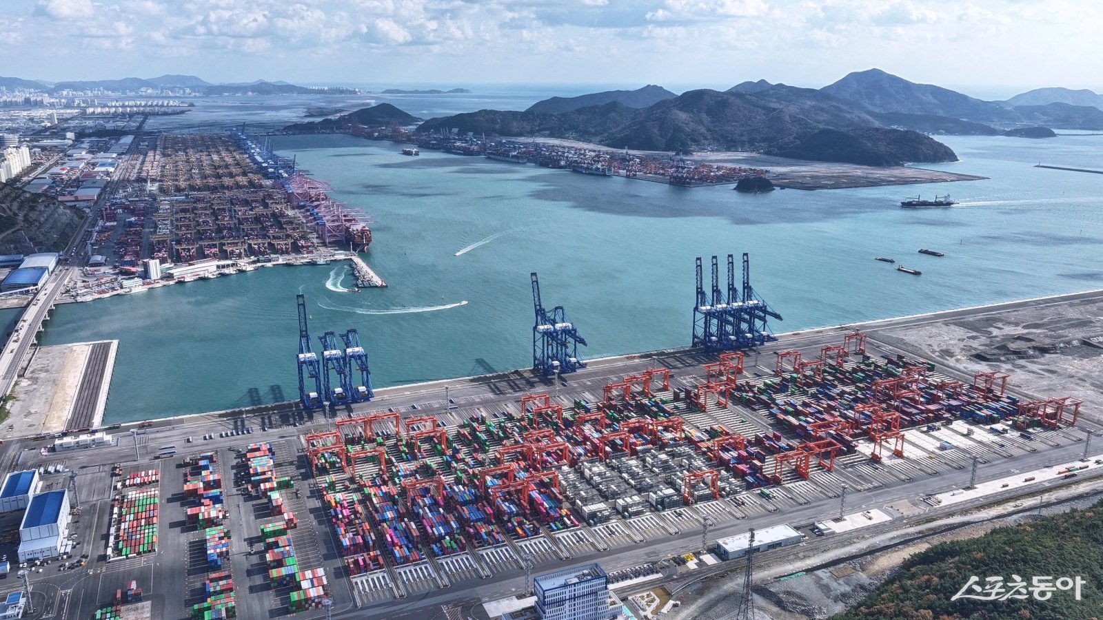7부두 상공에서 바라본 부산항 신항 모습. (사진제공=부산항만공사)