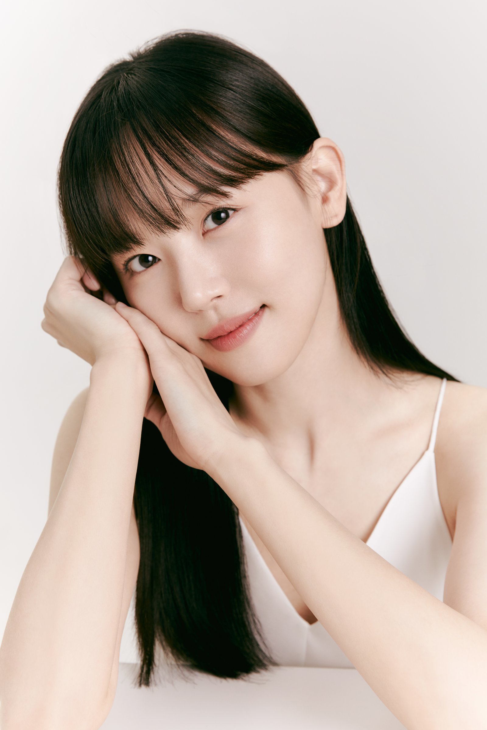 ‘남편들’부터 ‘모태솔로2’까지…강한나, 넷플릭스 릴레이 흥행 정조준