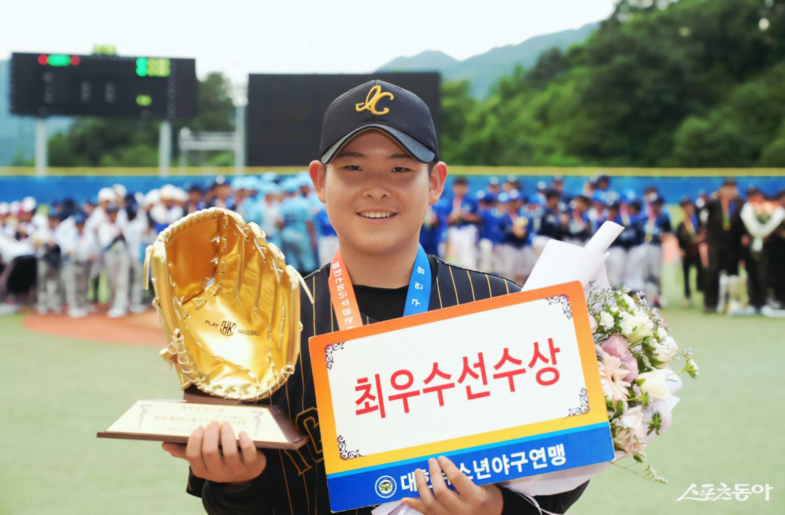 제6회 횡성군수배 전국유소년야구대회 유소년리그(U-13) 청룡 MVP로 선정된 이천시유소년야구단 김륜규. 사진제공|대한유소년야구연맹