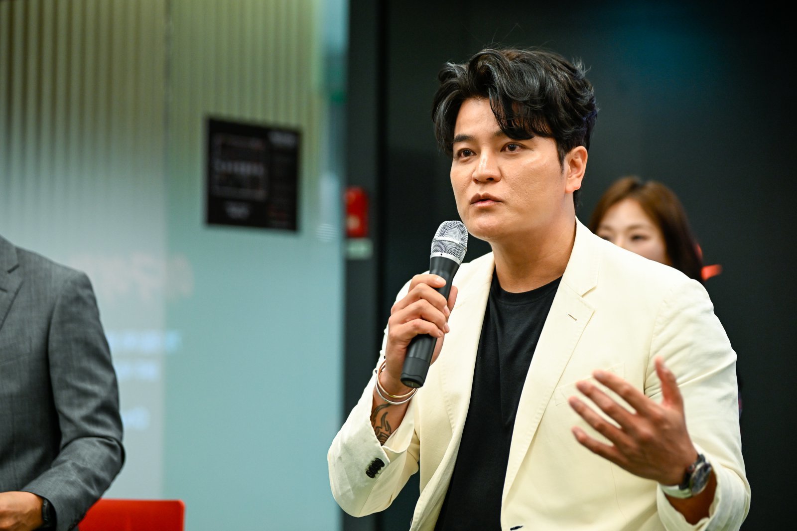채널A ‘야구여왕’ 연출을 맡은 신재호 PD(위), 사령탑 추신수(아래). 사진제공 | 채널A