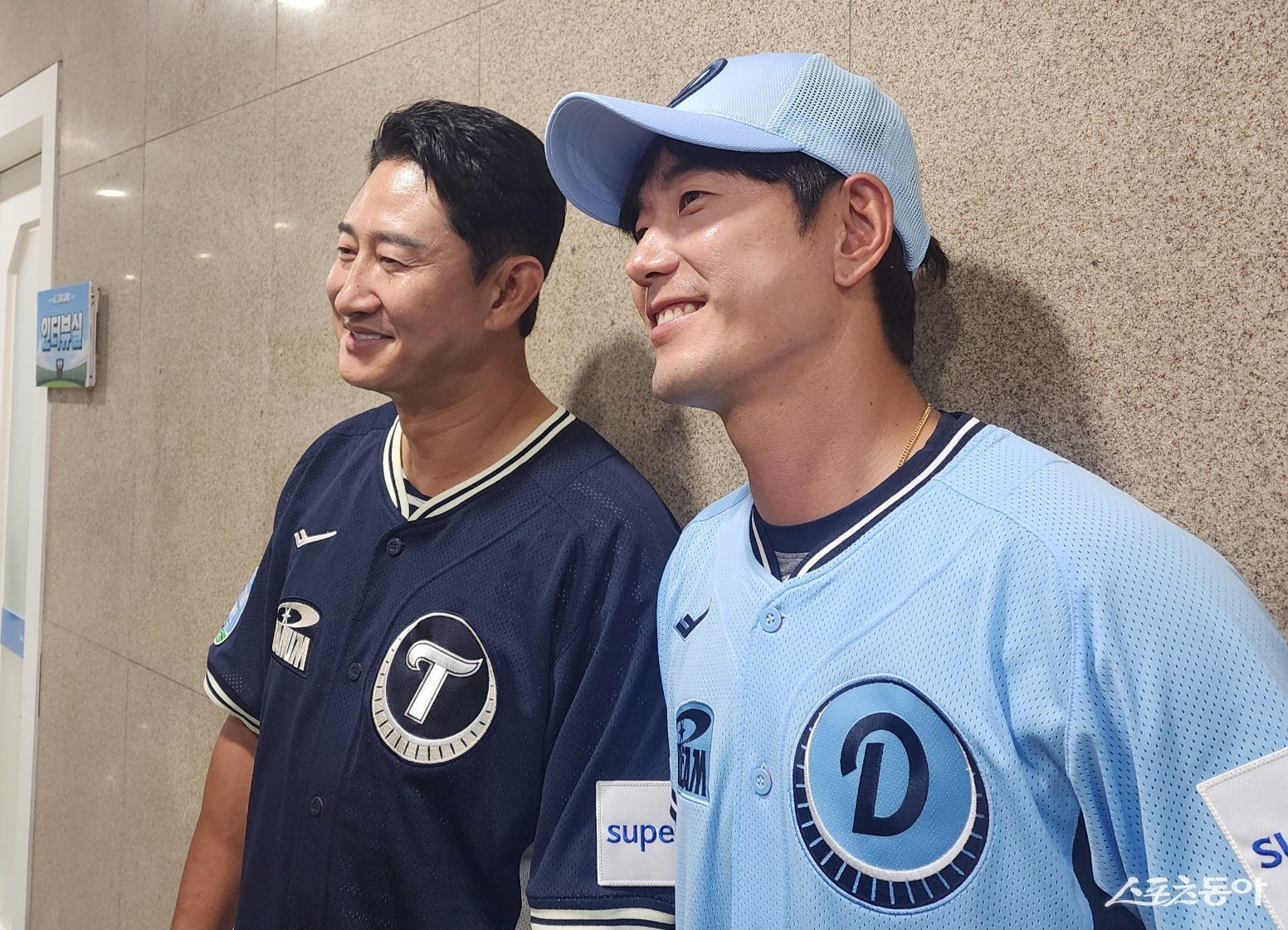 챔피언vs만들어가는 과정…LG·두산 레전드들의 유쾌한 설전 [SD 잠실 인터뷰]