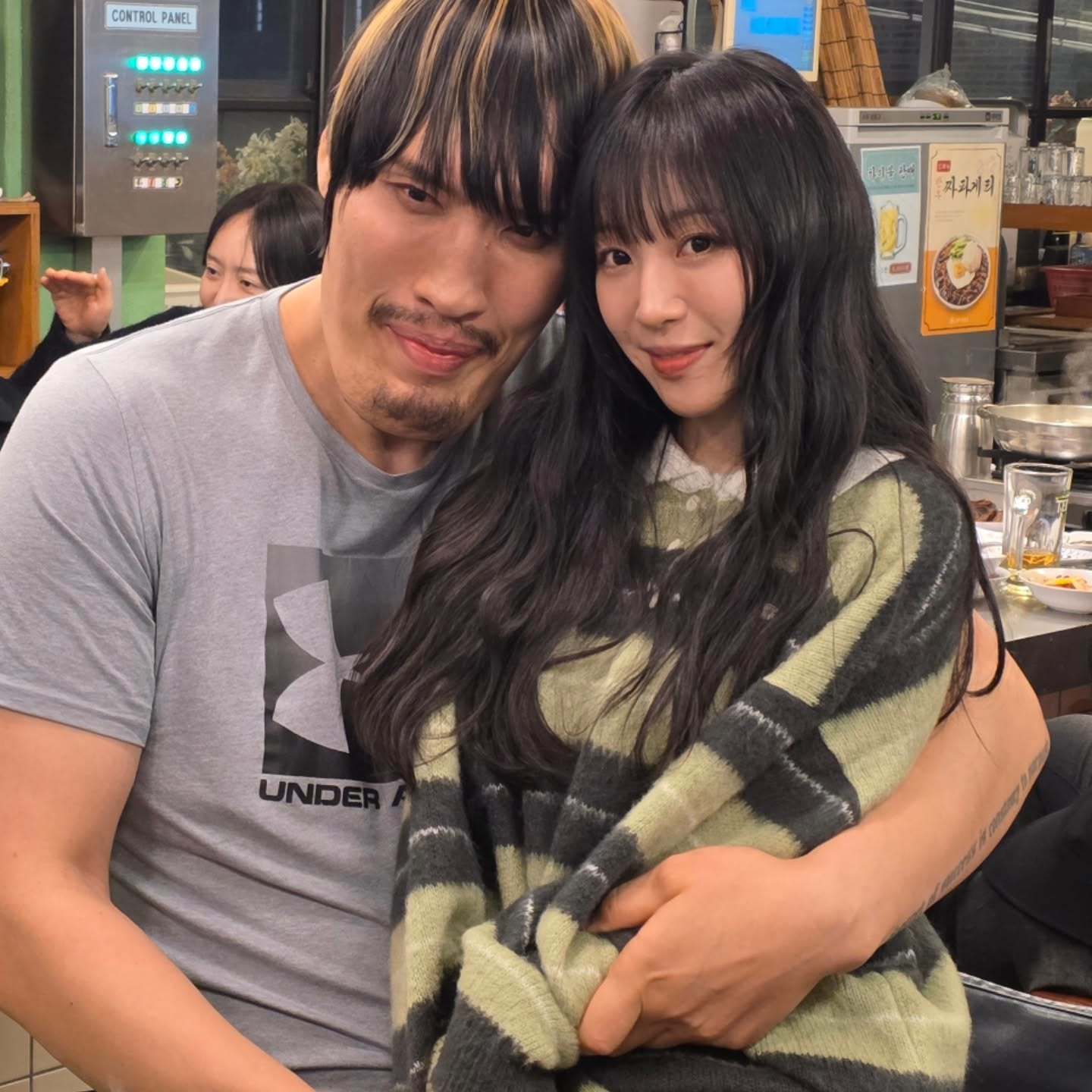 ‘161cm’ 쯔양, ‘217cm’ 최홍만 품에 쏙…“아빠와 딸 같아” [SD셀픽]