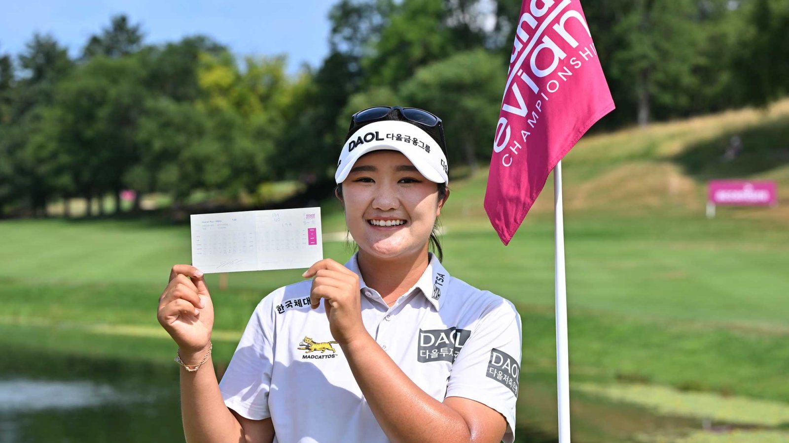 ‘아쉽다, 꿈의 59타’…유해란 3R 60타, ‘메이저 18홀 최소타 신기록’ 세우고 메이저 2연승 눈앞
