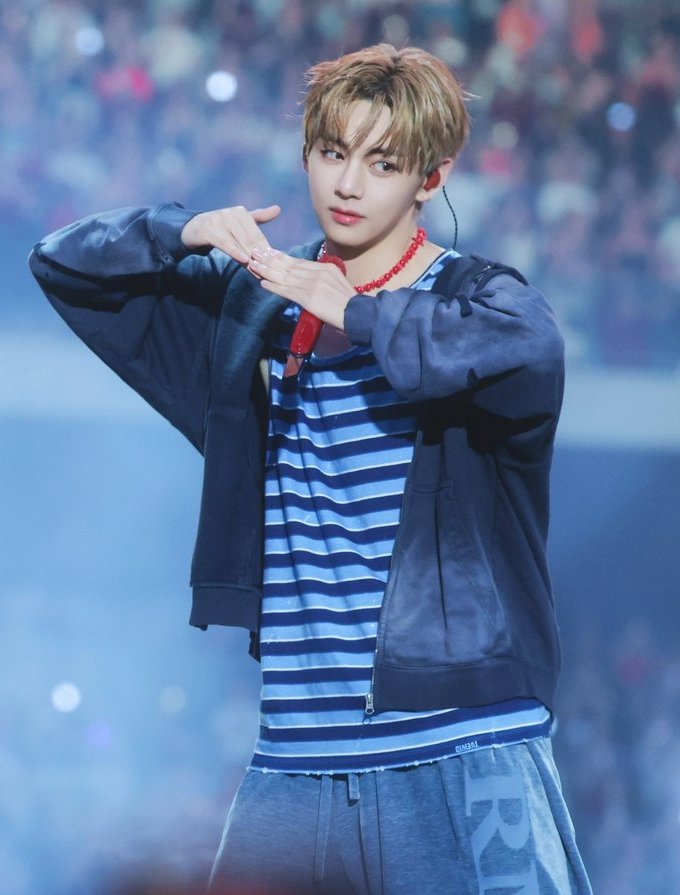 BTS 뷔, 日서 276주 연속 1위…‘7500만 팔로워’까지 겹경사