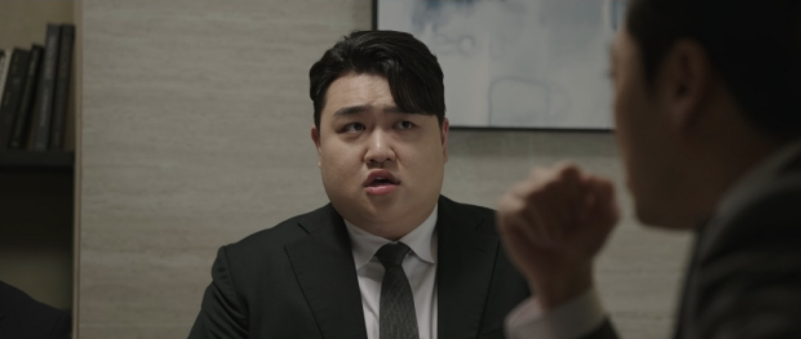 ‘규카츠’ 김규원, ‘아파트’로 정극 데뷔…반전 매력 ‘큰둥이’로 눈도장