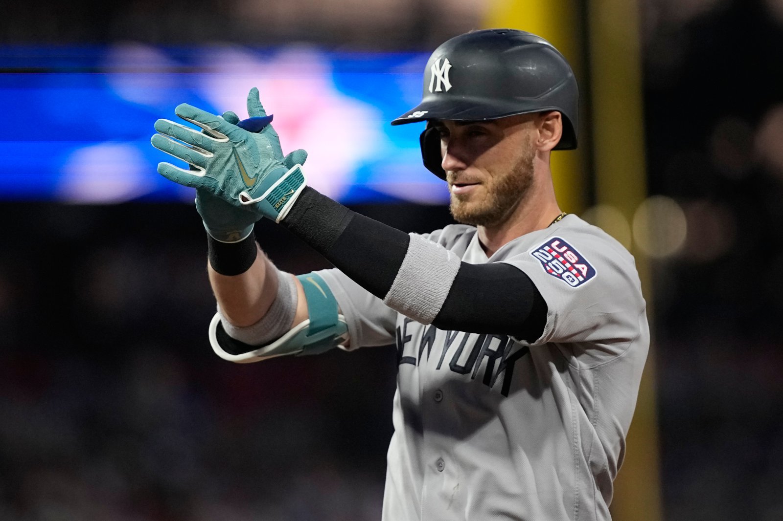 양키스 코디 벨린저가 15일(한국시간) MLB 올스타전서 1회초 2사 만루서 선제 결승 2타점 중전적시타를 친 뒤 세리머니를 펼치고 있다. 필라델피아｜AP뉴시스