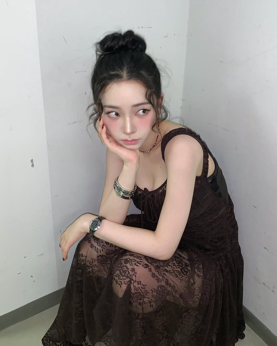 카리나, 블랙 시스루에 숨멎 비주얼…고혹미 ‘눈길’ [DA★]