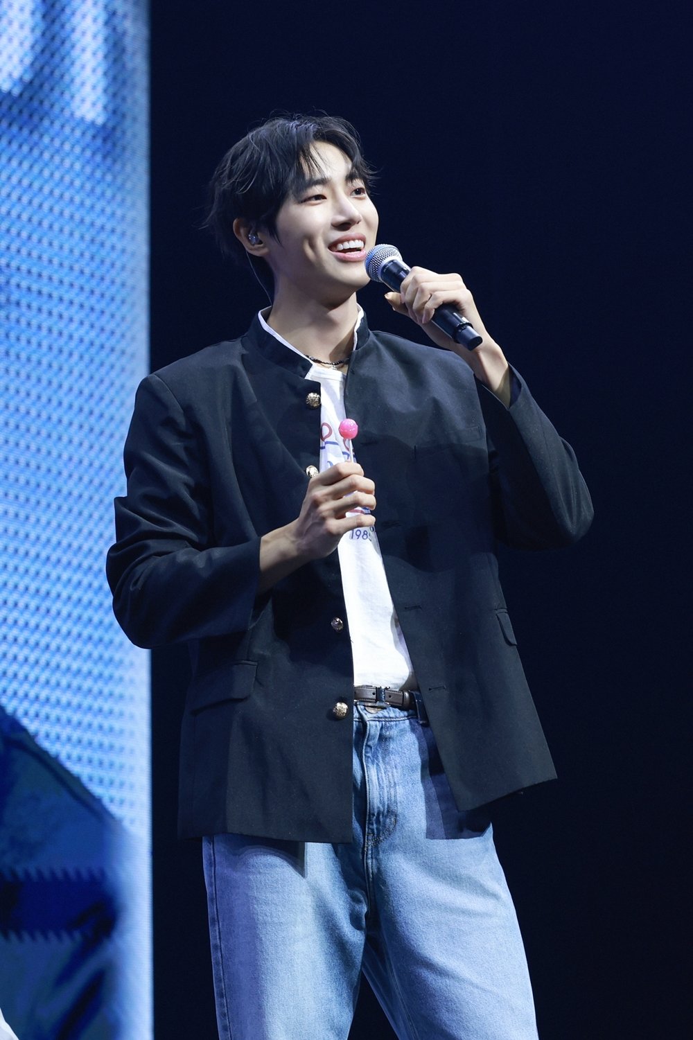 추영우, 팔색조 매력 언박싱…日 도쿄까지 접수 완료