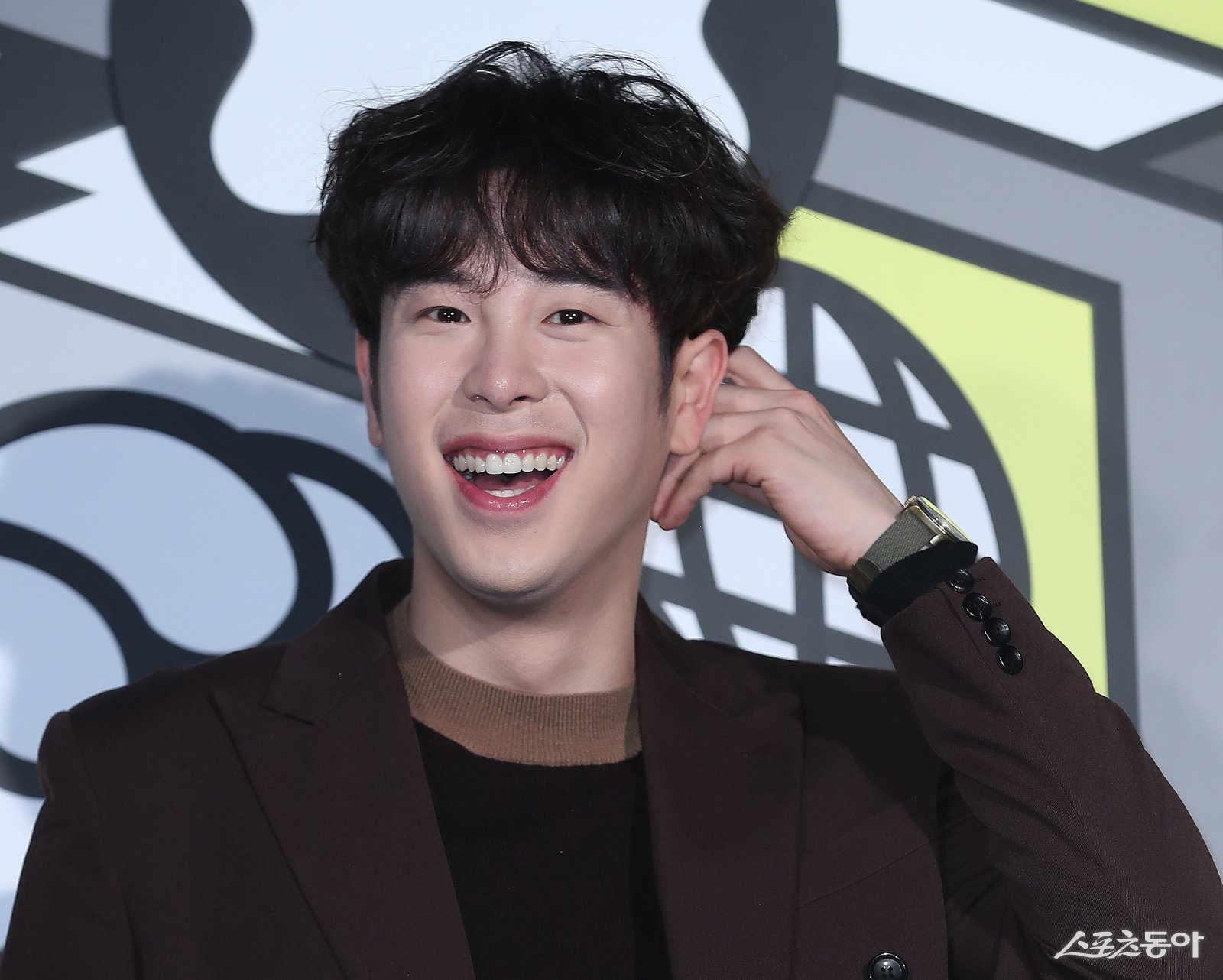 피오, 제주서 교통사고…팔·무릎 부상 “생명 지장 없어”
