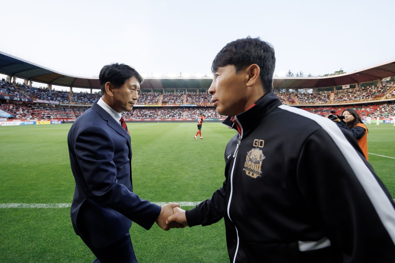 [SD 상암 인터뷰] 습한 날씨에도 혈투 예고한 김기동 서울 감독-박태하 포항 감독, “힘든건 상대도 매한가지”
