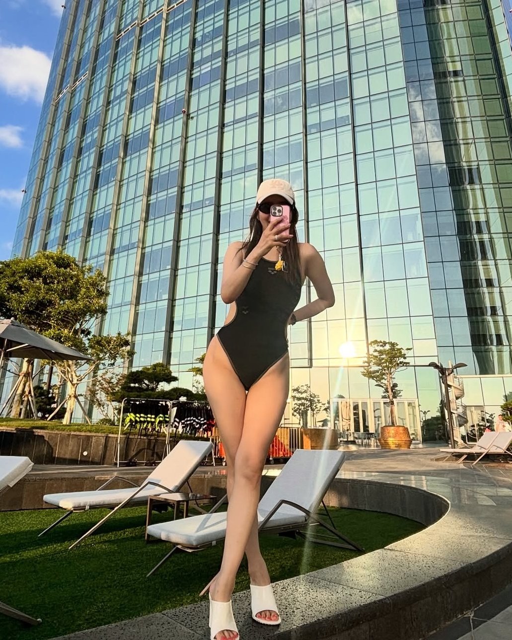 장영란, 다이어트 유지 중…황금 골반 뽐낸 수영복 자태 [DA★]
