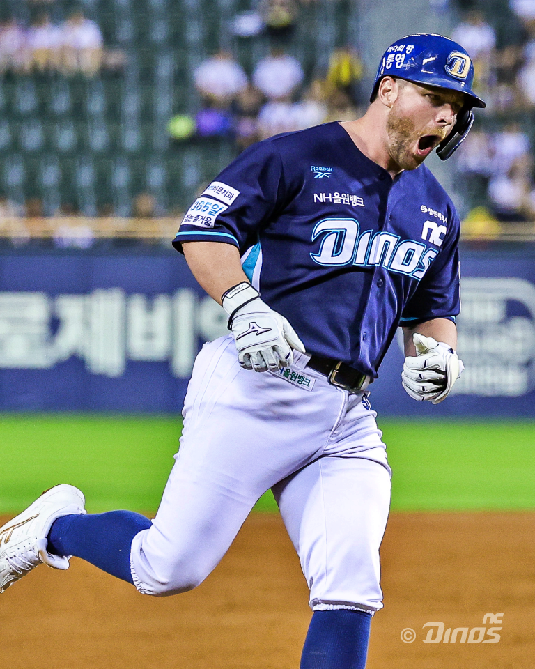 등장곡 바꾸고 분위기 UP!…조기 교체 아쉬움 털어낸 블레인, ‘KBO 첫 홈런포’로 대반전 [SD 잠실 스타]