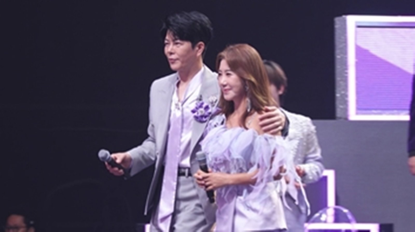 이루네♥서지오 열애? “사귄 지 얼마 안 됐다” 폭탄 발언 (전설의사내)