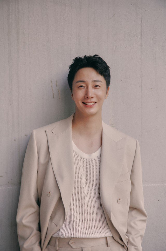 [공식] 정일우, 지드래곤·송강호와 한솥밥…갤럭시코퍼레이션 합류