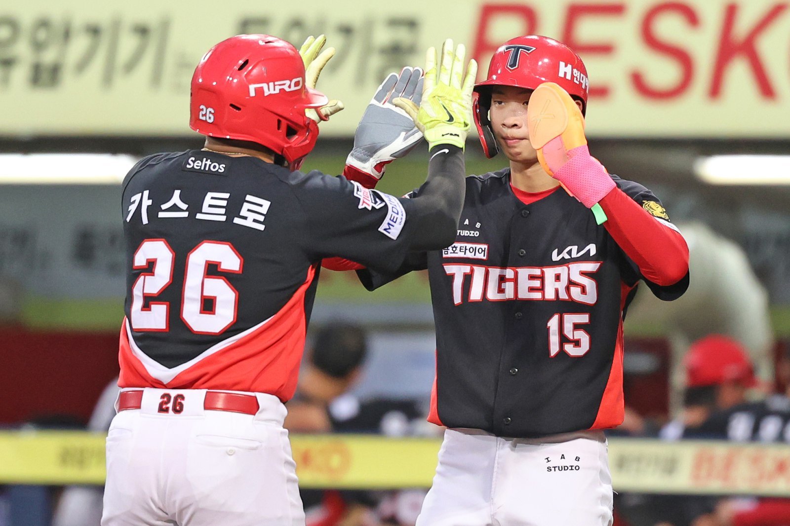 KIA 해럴드 카스트로(26번)는 29일 대구 삼성전서 4번타자로 나선다. 중심타선서 해결사 역할을 해내야 한다. 사진제공|KIA 타이거즈