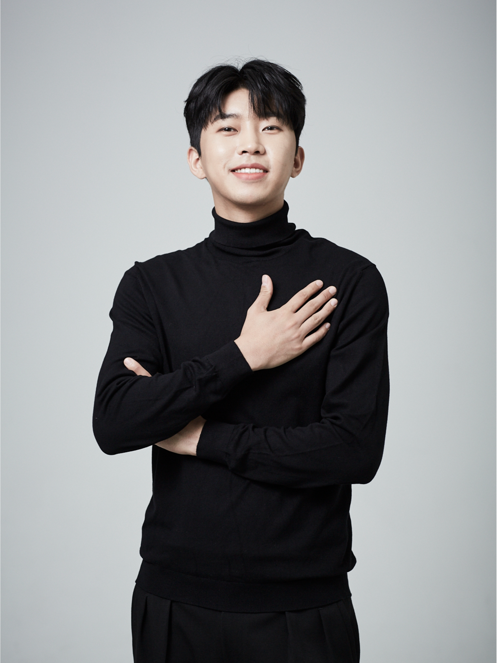 임영웅, 데뷔 10주년 기념 훈훈한 팬심…안산·부산서 잇단 기부