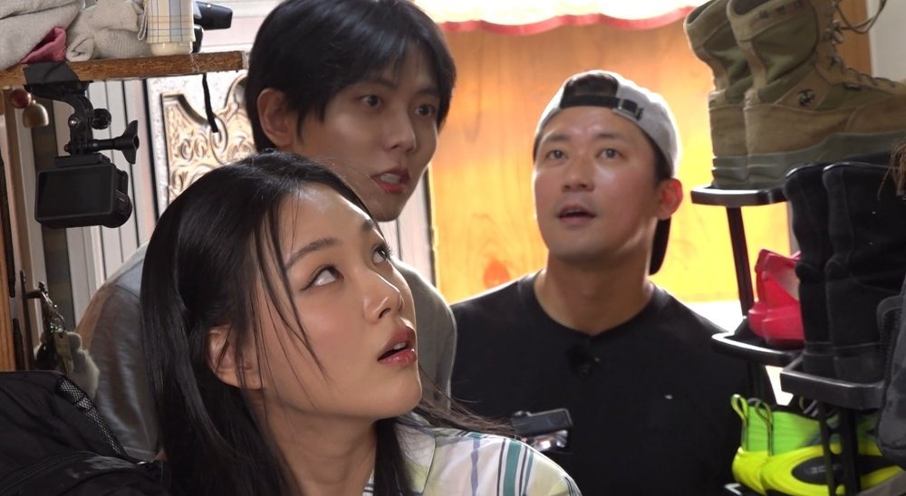 비비, 짠내 폭발 서울 상경기…“돈 없어 회사 음식 먹다 배탈” (홈즈)