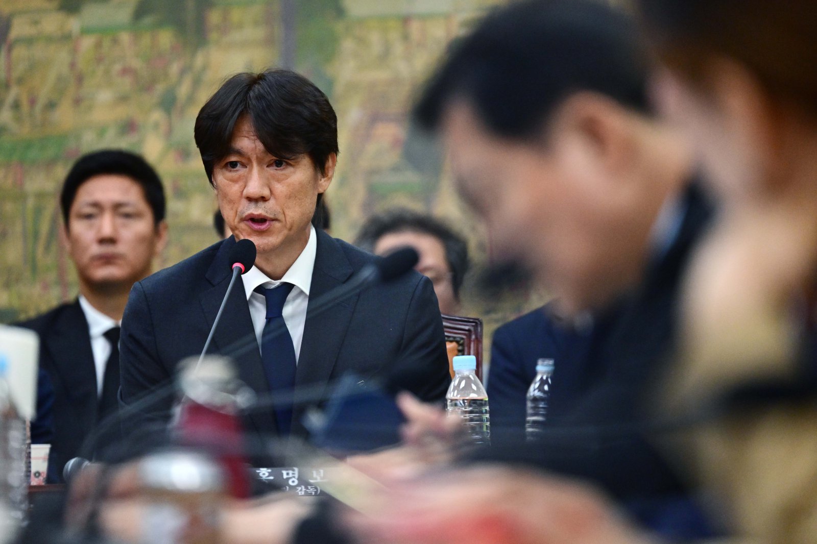 [SD 현장 라이브] 홍명보 전 감독 작심 발언 “축구협회 향한 선수 출신·유튜버 쓴소리 좋지만…진짜 바꾸려면 직접 안으로 들어와야 한다”